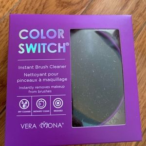 Brand New Instant Make Up Brush Cleaner